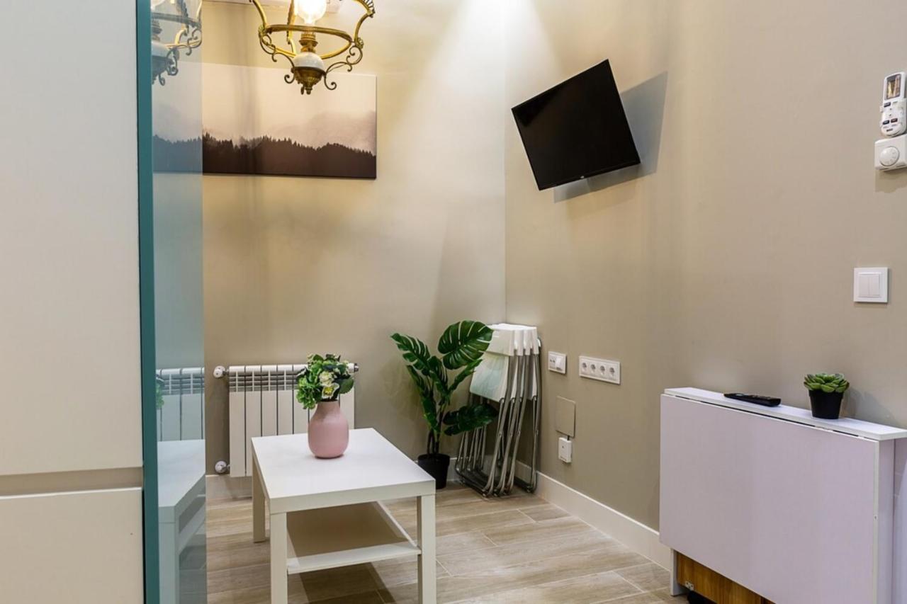 Cosy 2 Bedroom Apartment In Chamberi Madrid Luaran gambar