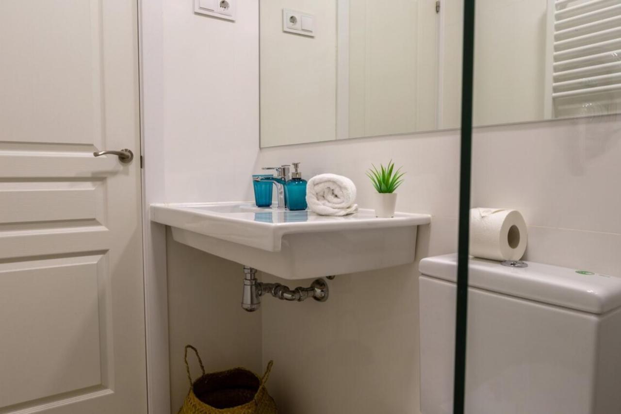 Cosy 2 Bedroom Apartment In Chamberi Madrid Luaran gambar